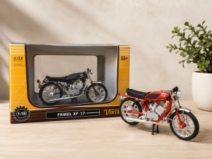 MOTO 1:18