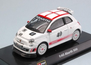 VEICULO 1:43 ABARTH 500